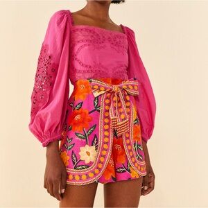 Like New Farm Rio Pink Flower Tapestry Shorts - Medium